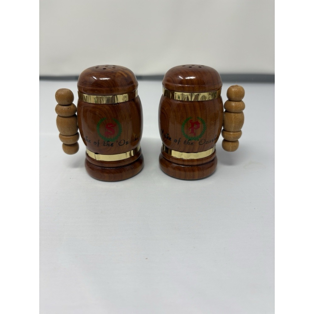 Wood Stein Vintage Lake Of The Parks Wooden‎ Salt & Pepper Shaker Retro MCM Gold